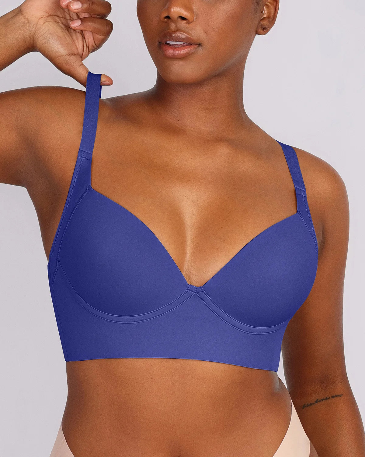 Adjustable shoulder straps for customized support and fit