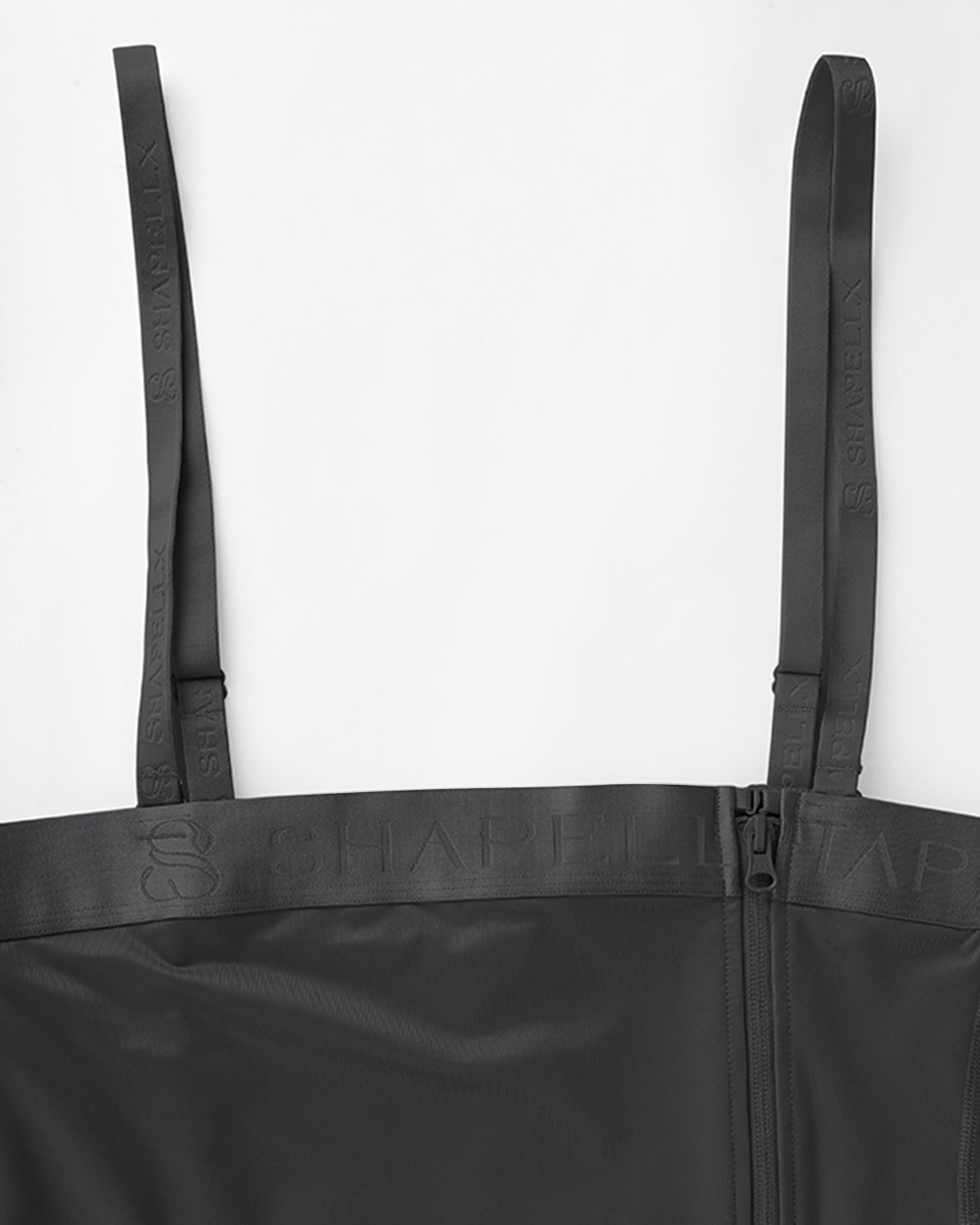Signature logo waistband designed for a secure and comfortable fit