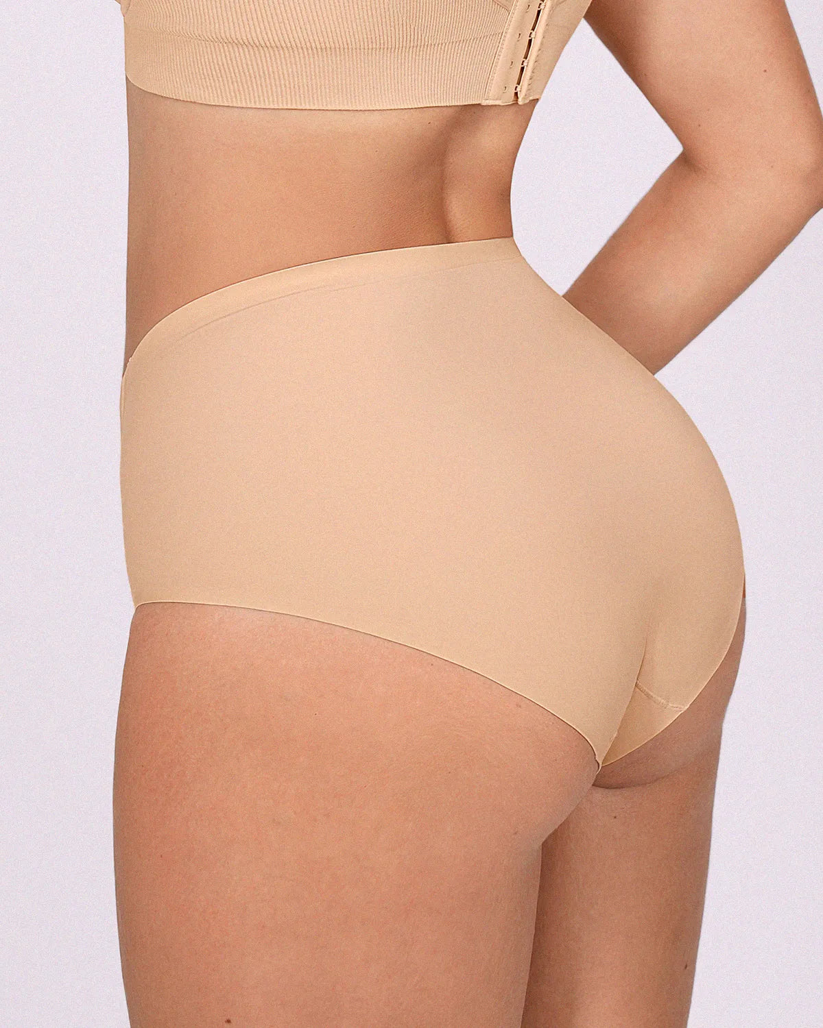 Curve Code™ Contour Comfy Smoothing Brief