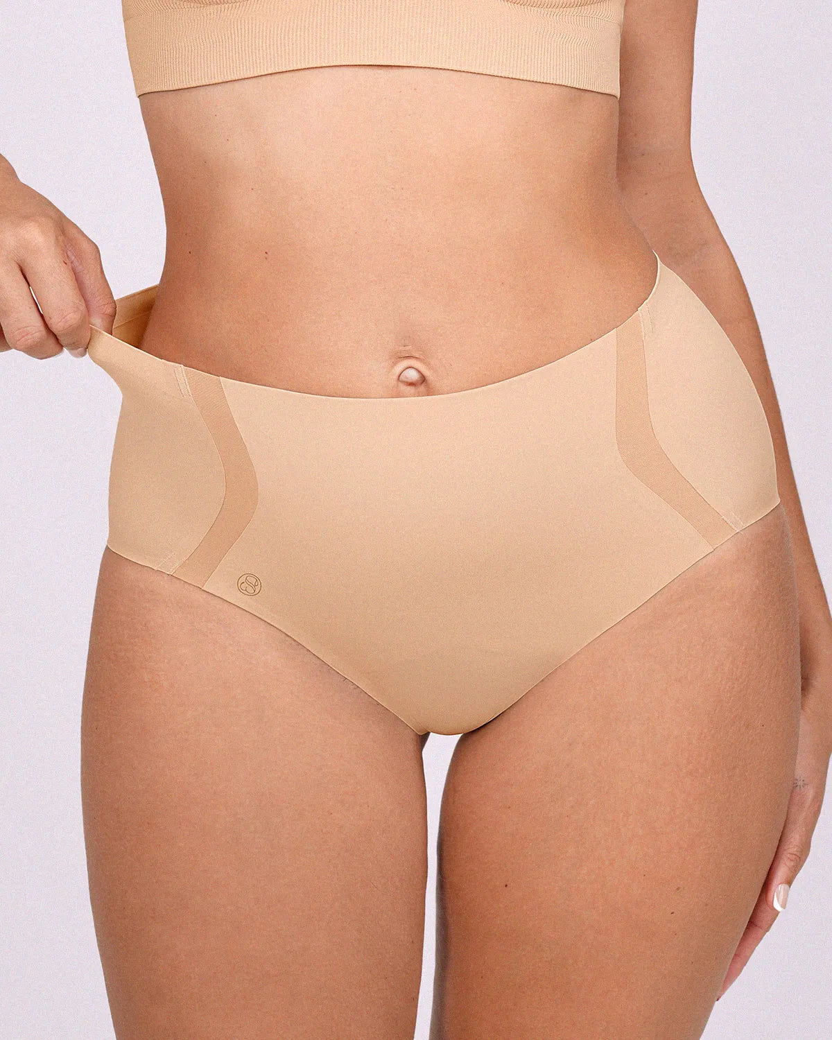 Curve Code™ Contour Comfy Smoothing Brief