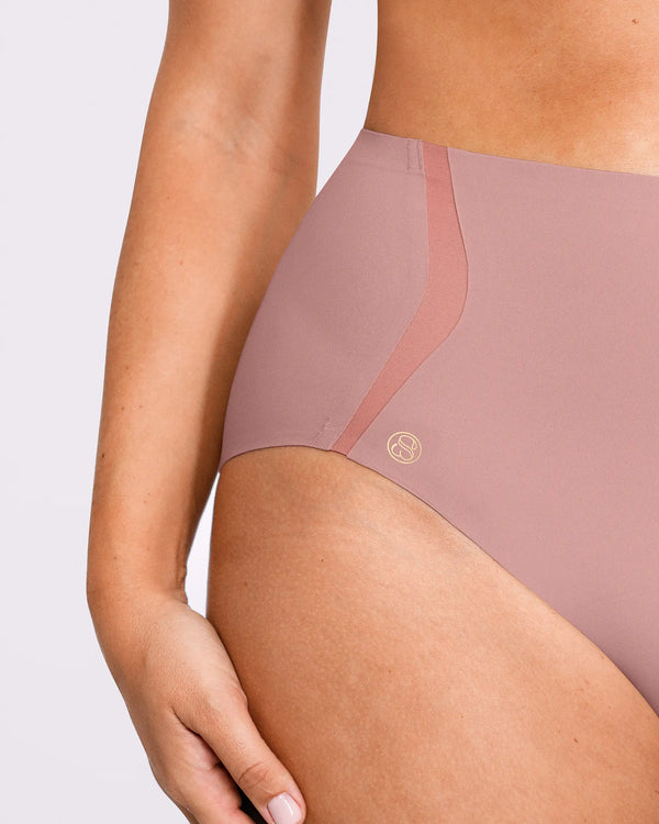 Curve Code™ Contour Comfy Smoothing Brief