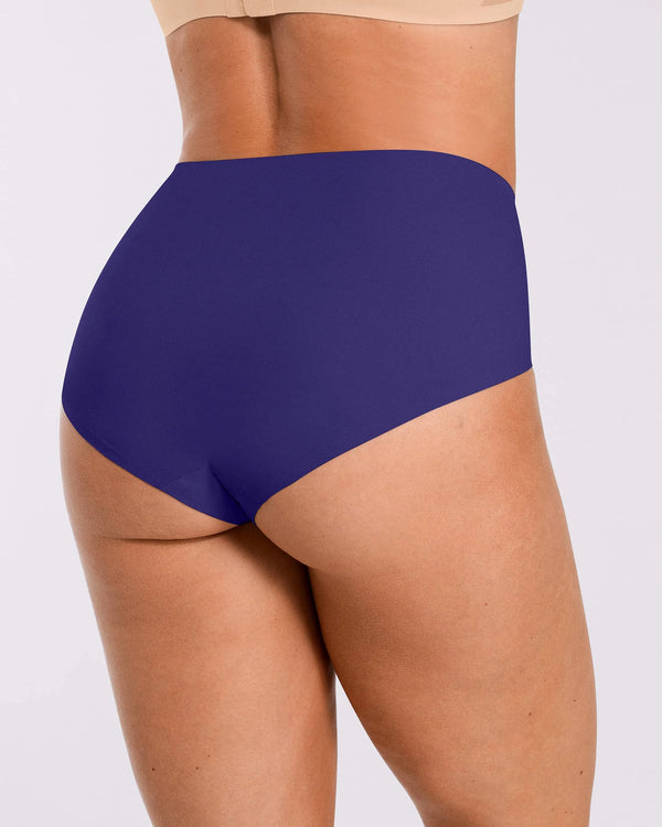 Curve Code™ Contour Comfy Smoothing Brief