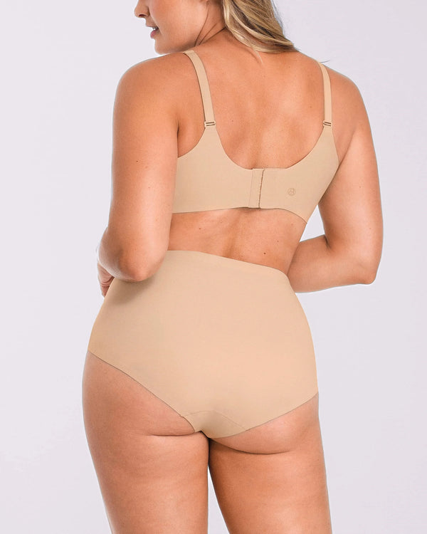 Curve Code™ Contour Comfy Smoothing Brief
